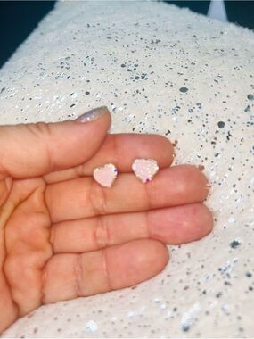 Sparkling Pink Heart Stud Earrings - Elegant Women Jewelry